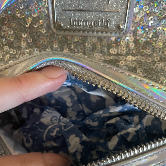 GENTLY USED SILVER SEQUIN/HOLO LOUNGEFLY BACKPACK - Picture 4 of 6